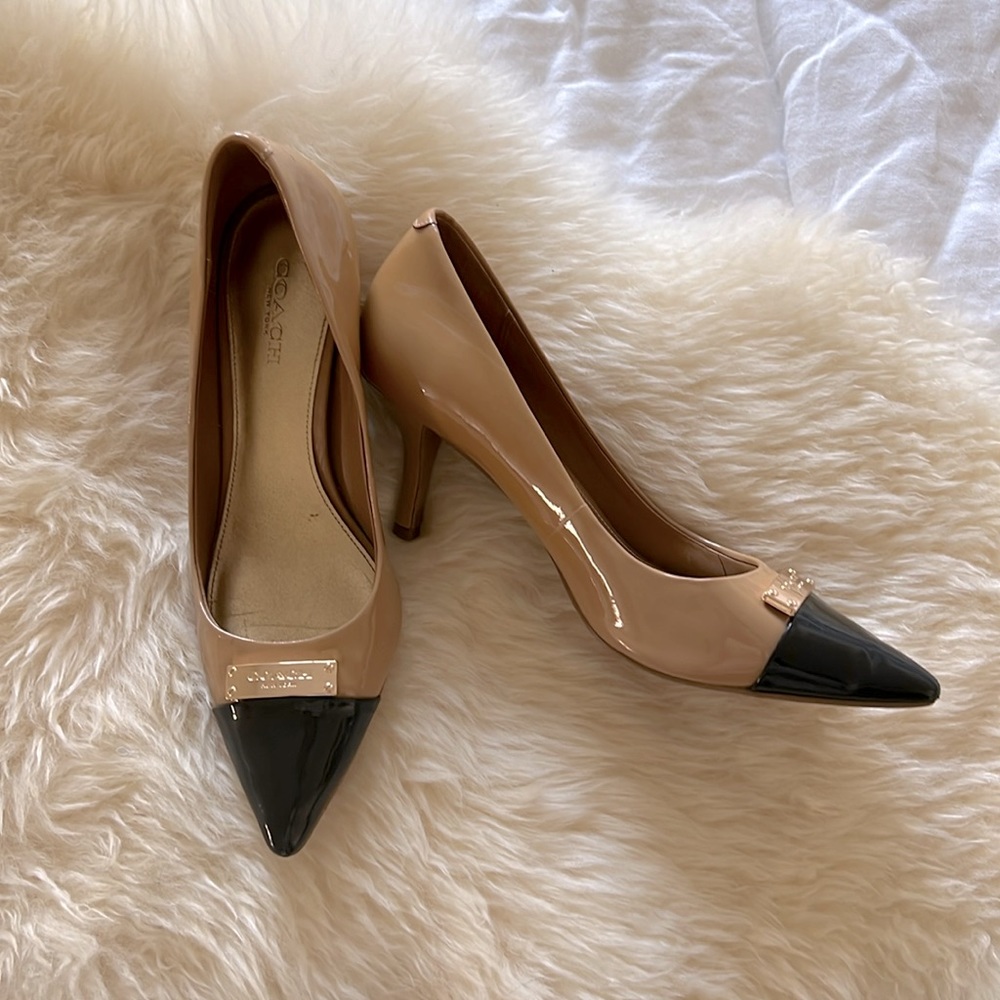 Elegant Coach Point Toe Heels